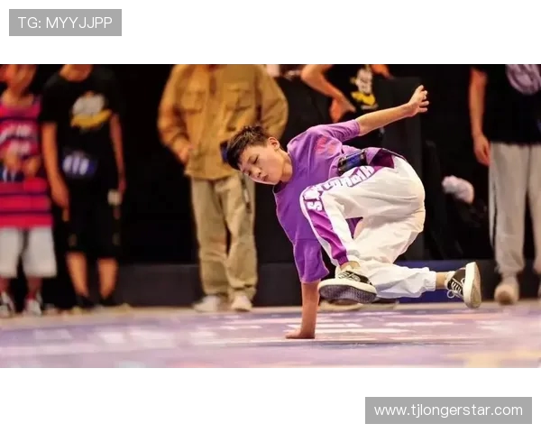 南京极限运动队在全国街舞大赛中以76分稳居积分榜首位 南京极限运动队在全国街舞大赛中以76分稳居积分榜首位