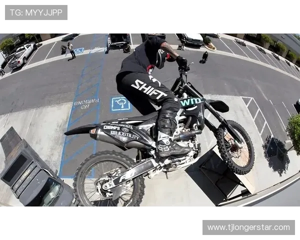 深入分析深圳滑板队中路突破战术的创新与应用