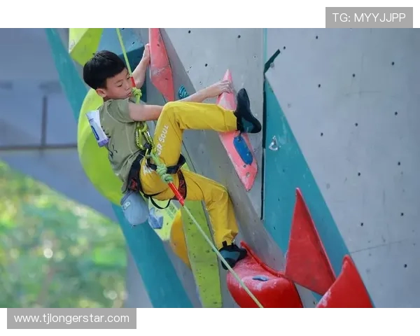 深圳攀岩队勇夺最新攀岩力量TOP10榜首引领潮流