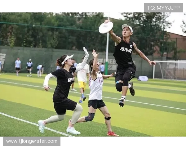 深圳飞盘队在世界滑板锦标赛中以85分稳居积分榜首位